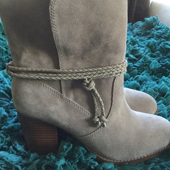 Splendid Larchmonte Taupe Ankle Bootie - Picture 6 of 6